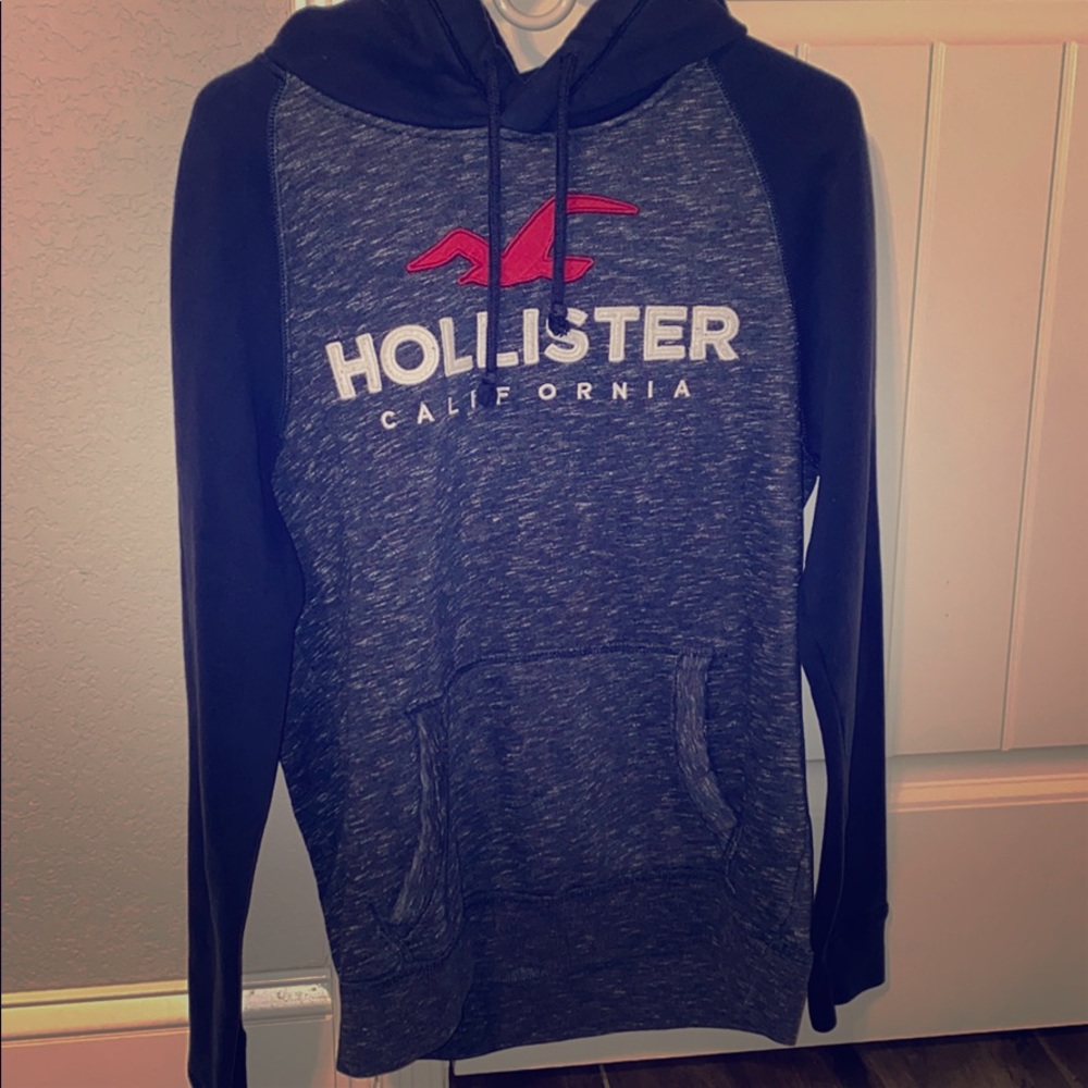 Hollister hoodie, great condition!